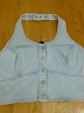NWT Levi's Womens L Button Down Denim Slim Fit Halter Crop Top Light Wash M